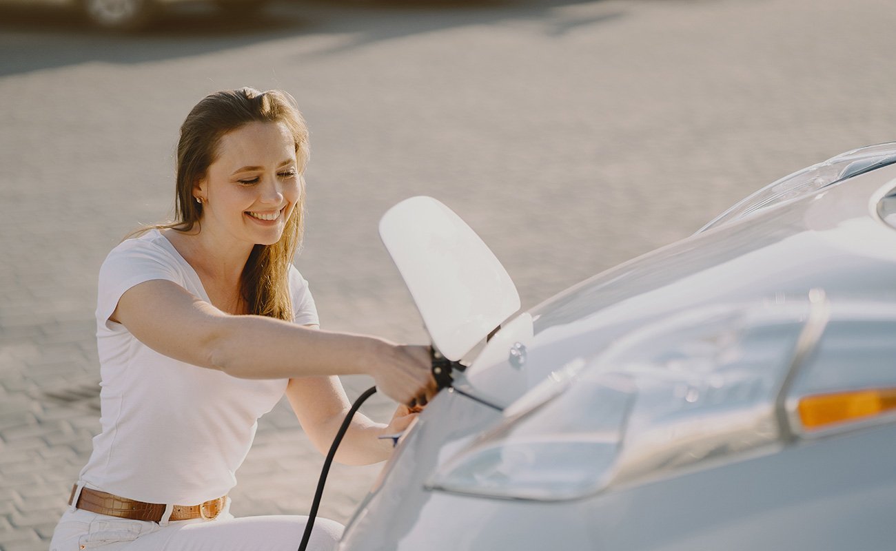 Urban Mobility Redefined: The Impact of EVs on Daily Commutes