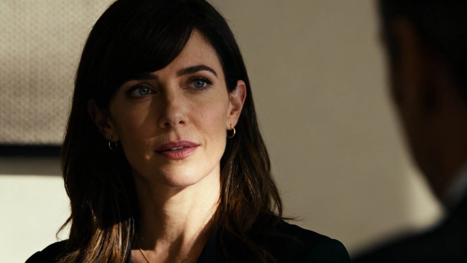 Grok segue criando imagens íntimas e pressiona xAI